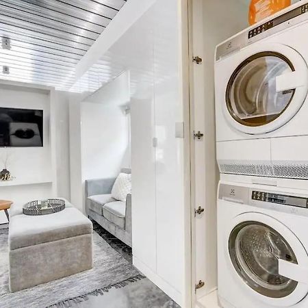 Kcm Mikros Smart Apartments 2 克里夫兰 外观 照片