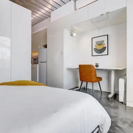 Kcm Mikros Smart Apartments 2 克里夫兰 外观 照片