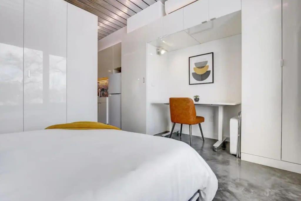 Kcm Mikros Smart Apartments 2 克里夫兰 外观 照片