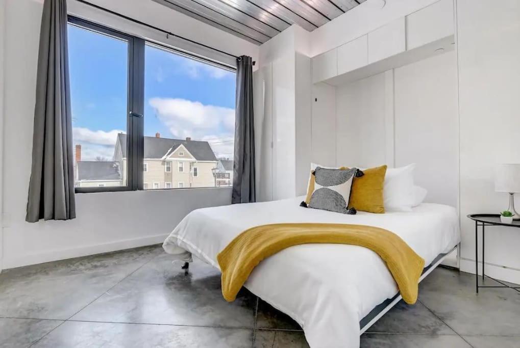 Kcm Mikros Smart Apartments 2 克里夫兰 外观 照片
